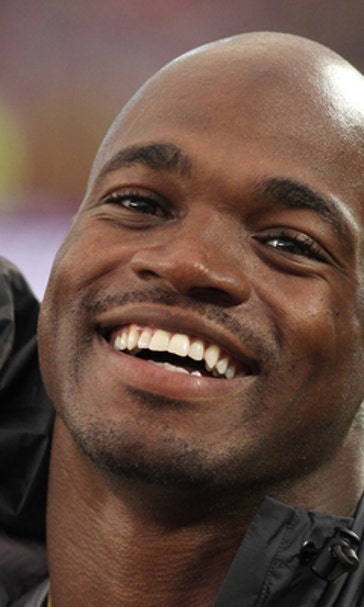 Adrian Peterson donating $100K to flood relief in hometown